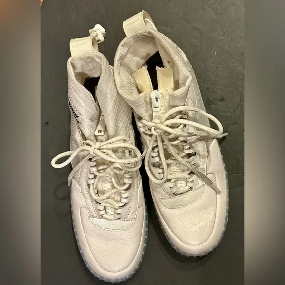 Nike Air Force One High - Gore Tex Phantom White size 7.5 Excellent condition